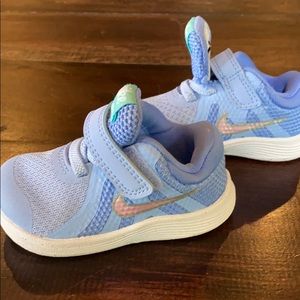 Baby girl Nike tennis shoes size 3